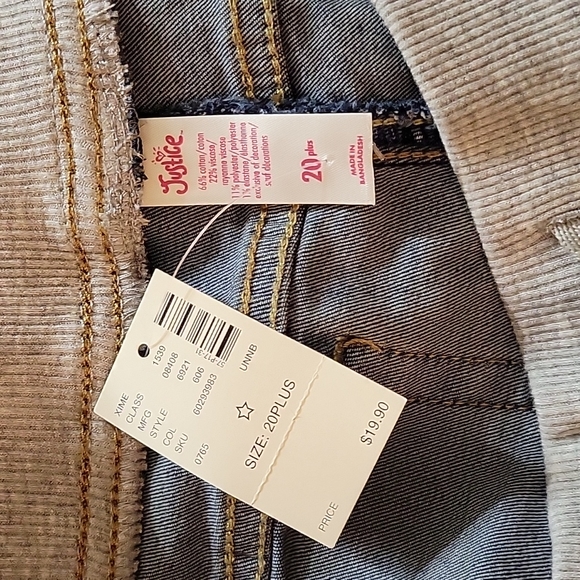 Bermuda Shorts - Picture 5 of 5